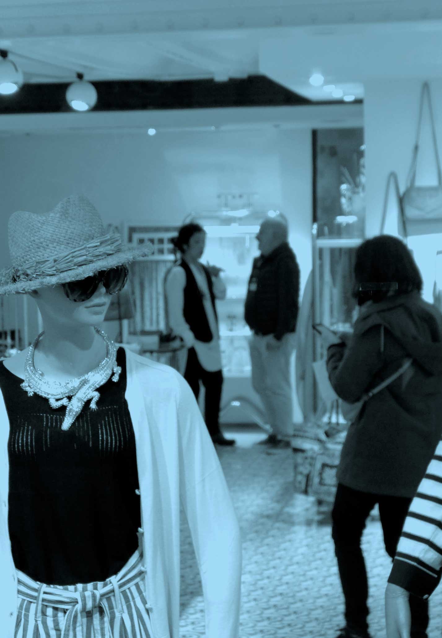 Exposiciones individuales y colectivas de Luis Costillo y FAHRENHEIT